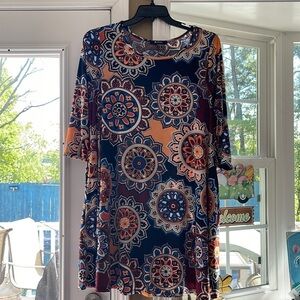 Nice women’s 42 Pops tunic 1xl